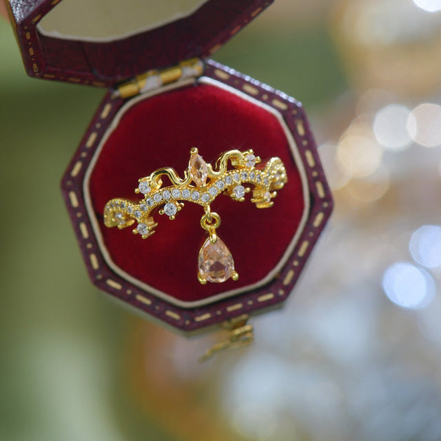 Amberlight Chandelier Ring