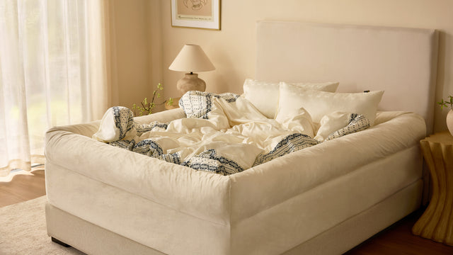LullaNest™ Bordered Bed Sheet