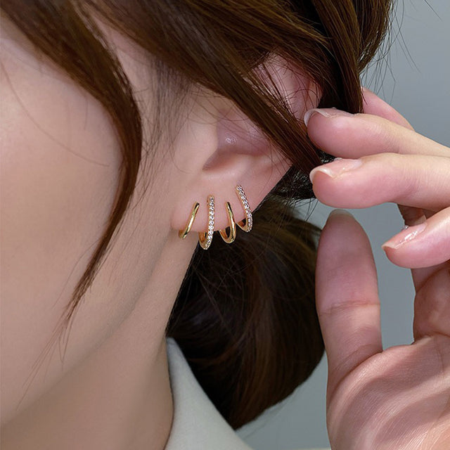 Needle Four-prong Zircon Inlaid Earrings