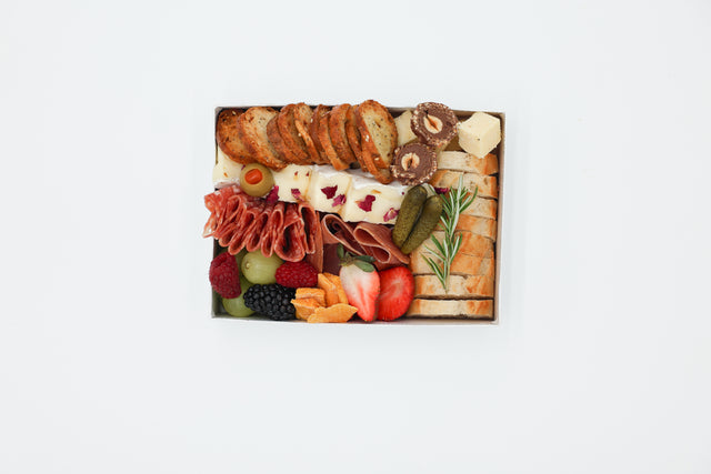 Mini Charcuterie Board – Gourmet Box