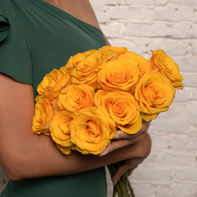 Best flowers for gifting: seasons, meanings and vase life