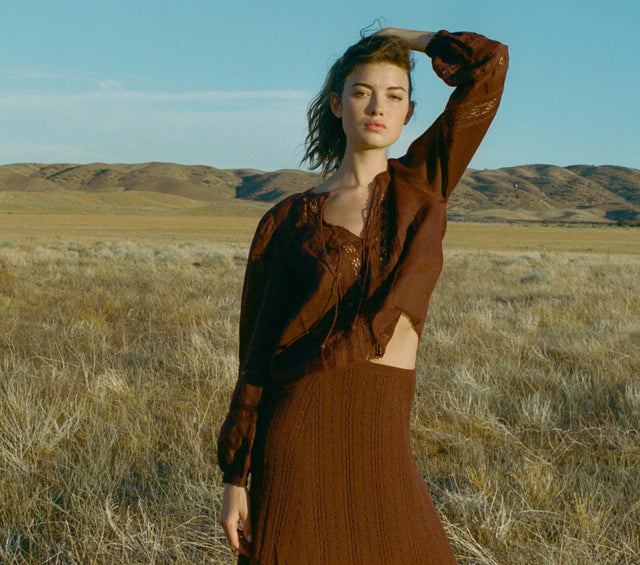 HMD -- VANESSA TOP -- ANTIQUE WALNUT