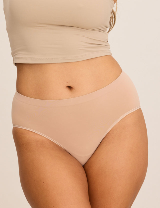WhispAir Cooling™ Bikini Almond