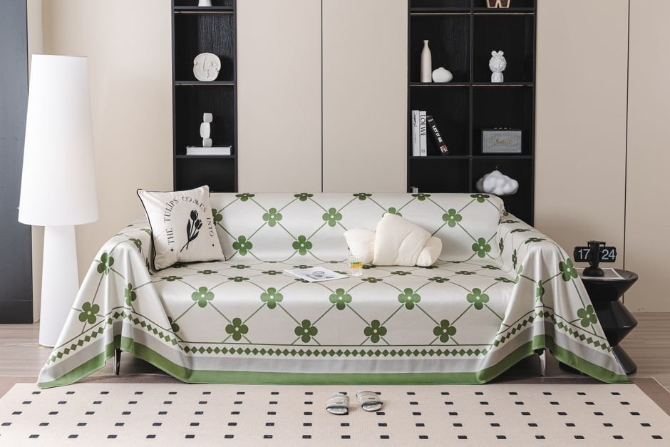 How to Choose the Right Couch Cover: Fit, Fabric and Function