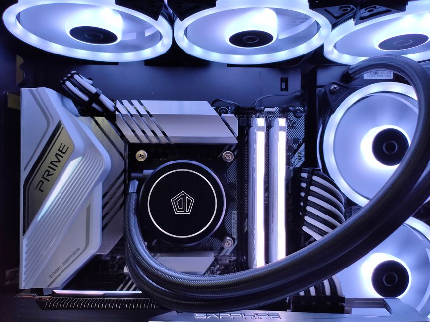 How to Choose a Gaming Desktop: Essential Specs and Setup Advice