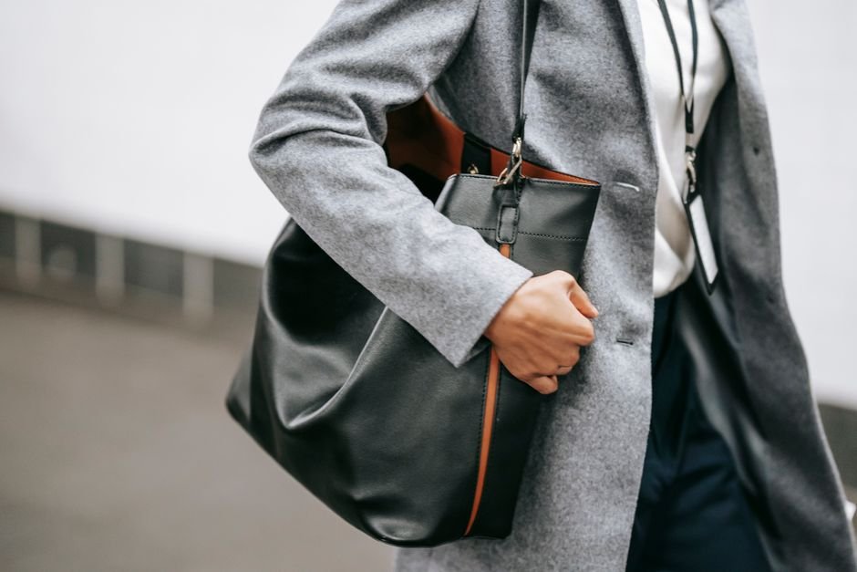 Bag Buying Mistakes: What Smart Shoppers Avoid