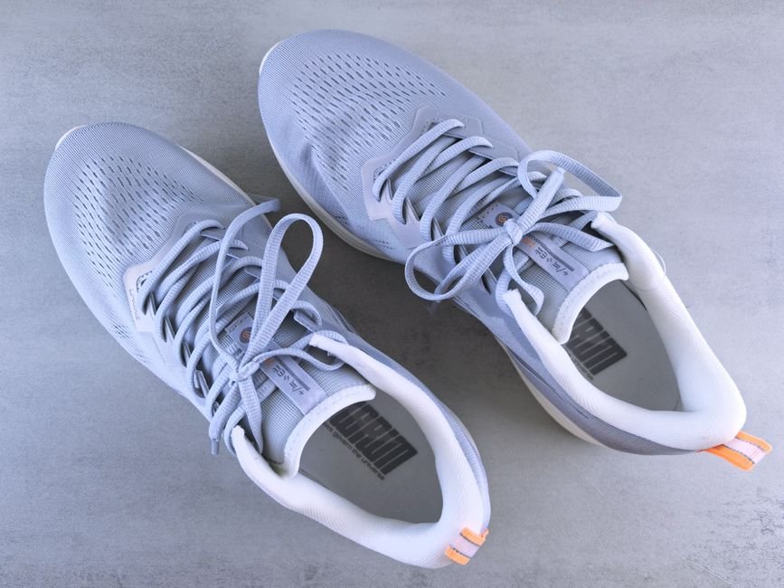Running Shoes for Flat Feet: Find Your Support