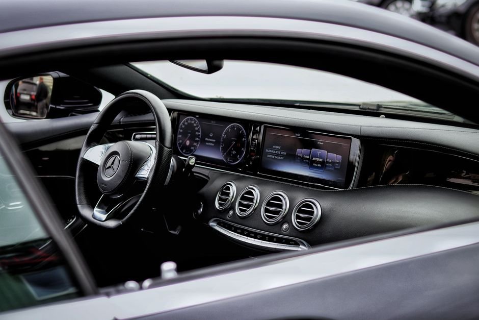 Dash Cam Buying Guide: Storage, Resolution and What Matters Most