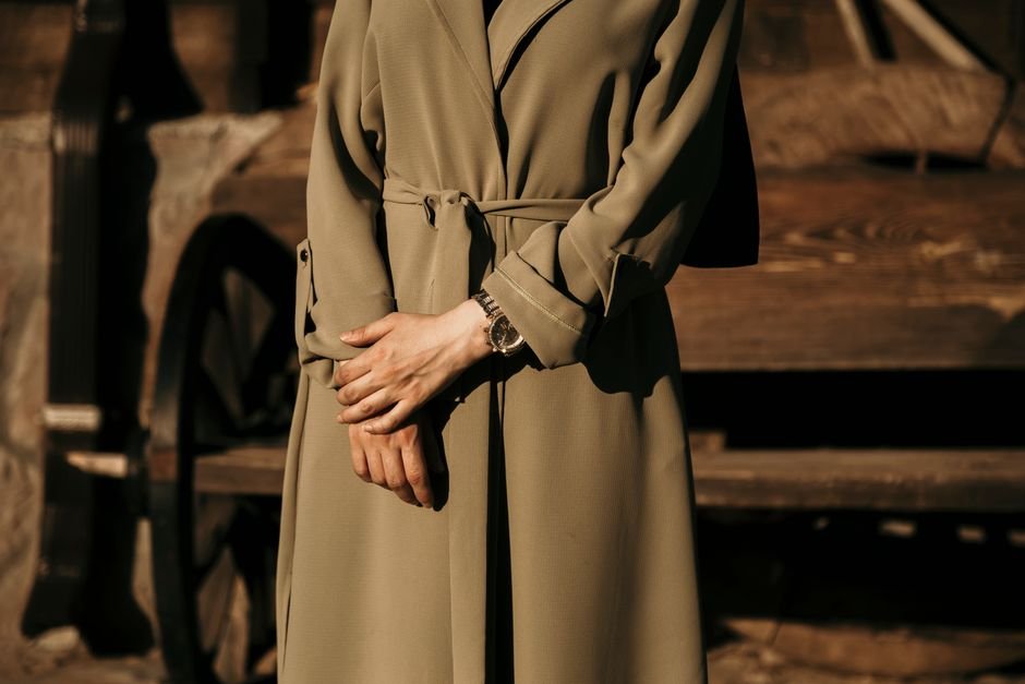 How to Choose a Trench Coat in 2026